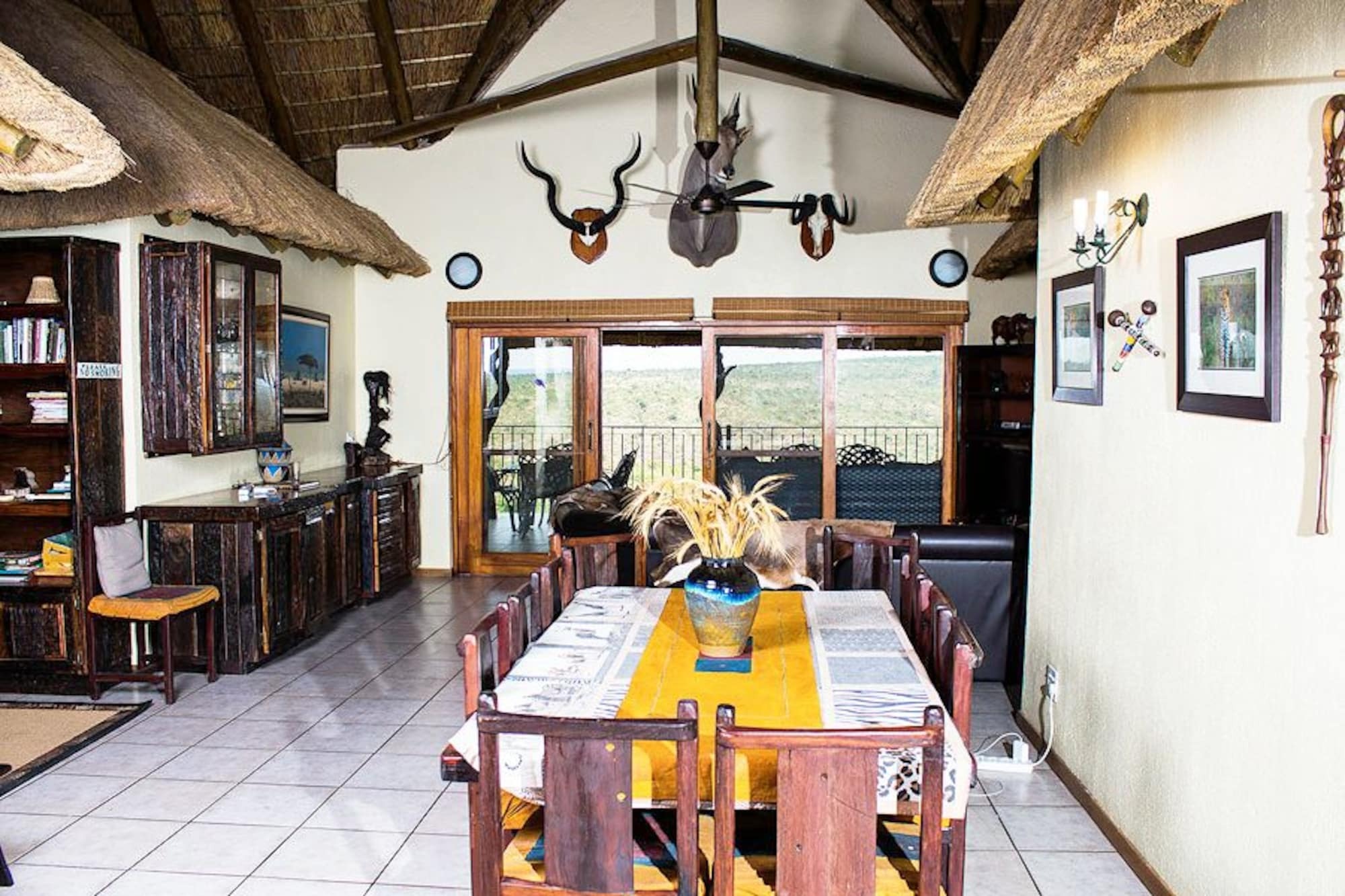 Mabalingwe Uzuri Lodge Bela-Bela Eksteriør billede